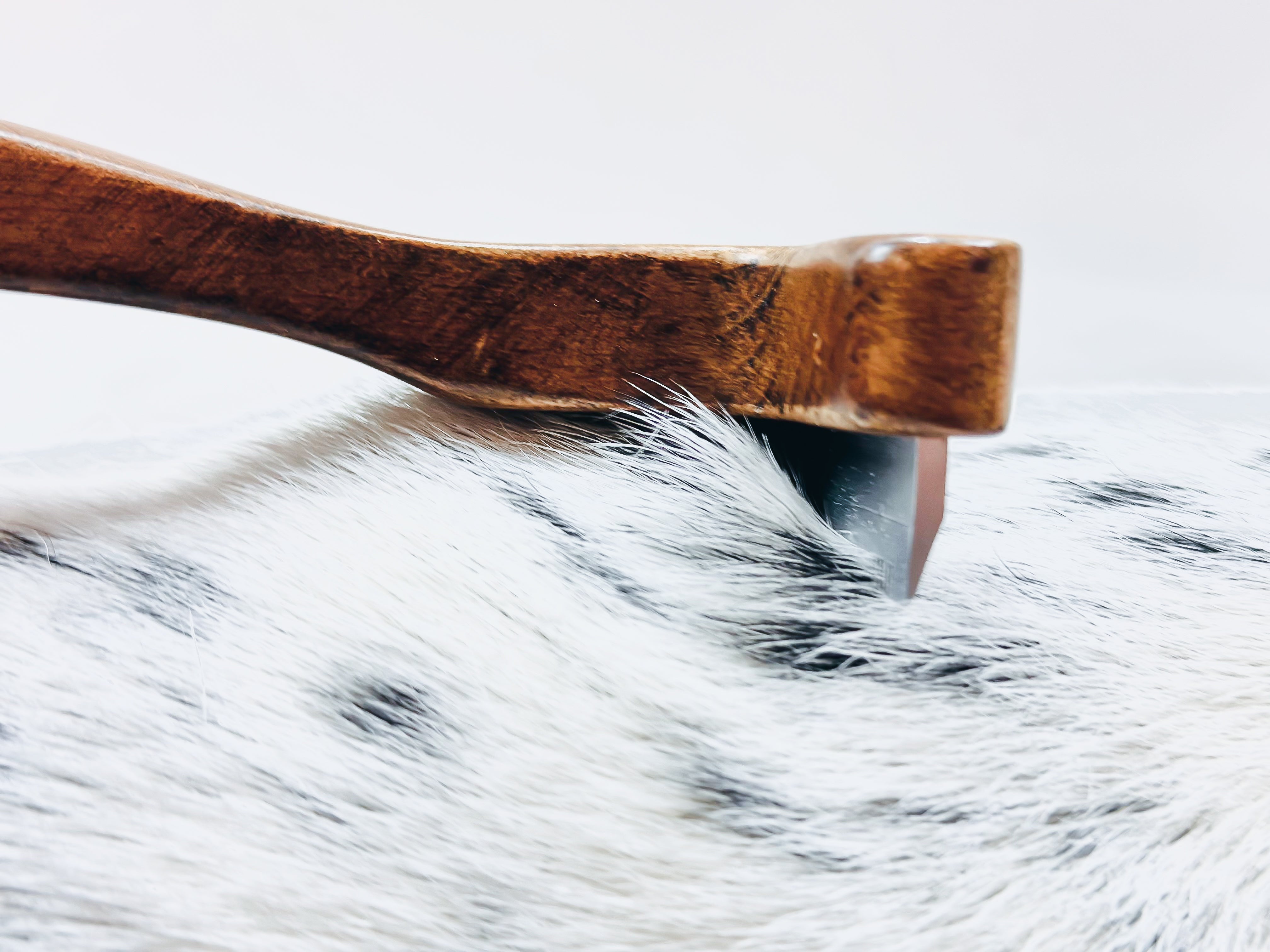 Hairy Dog De-Shedding Rake | Smack Bang